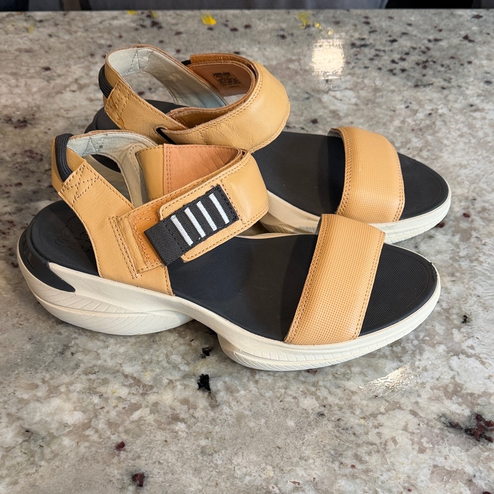 Sorel SOREL Explorer Blitz Stride Sandal